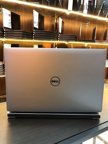 Dell XPS 15 9560 3