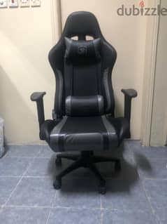Gaming chair and gaming monitor 2k 0