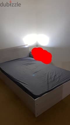 سرير للبيع 0