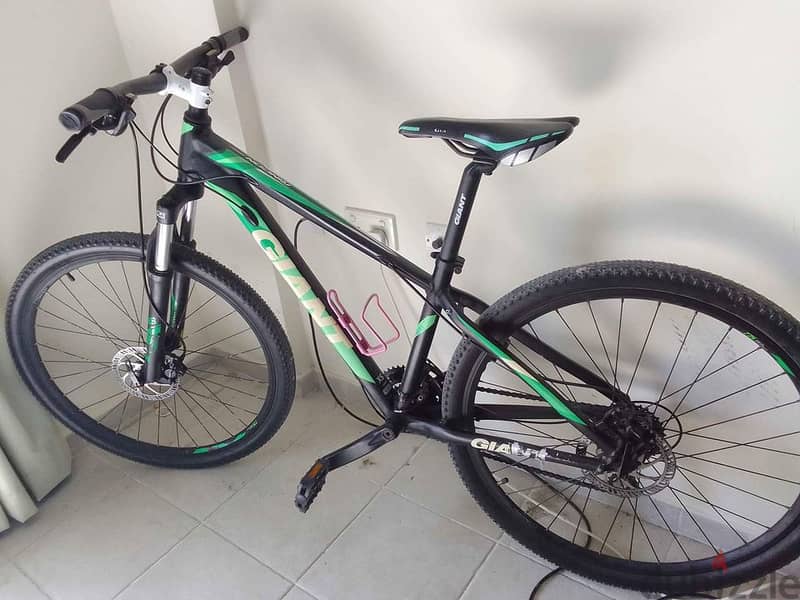 Giant Mountain Bike For Urgent Sale 1