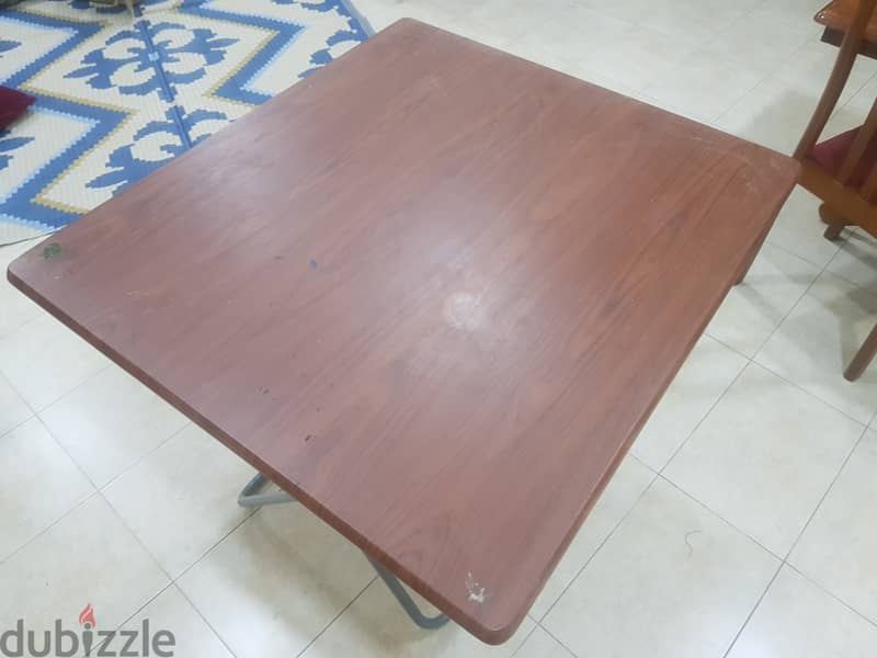 Excellent condition folding table- 12 BD 2