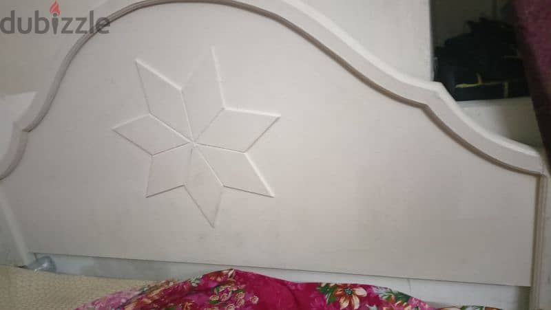 white colour nice conditin double bed matresurgent sale. call 39579373 3