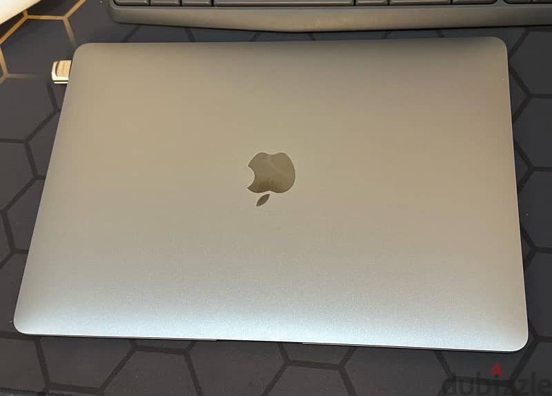 apple macbook air m1, like new with box, grey, 256gb original cost 459 4