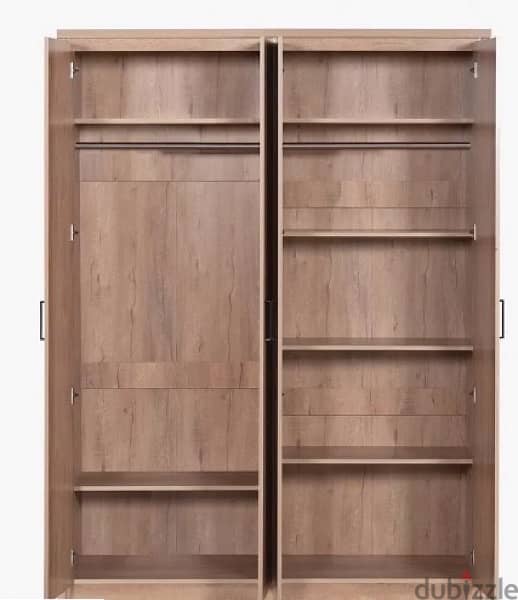 4 Door Wardrobe 1