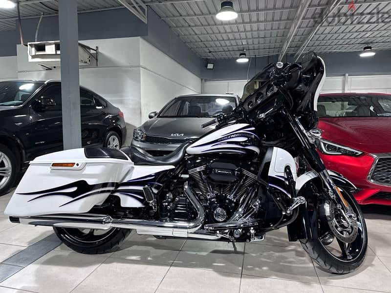 2016 Harley Davidson Street Glide CVO 1