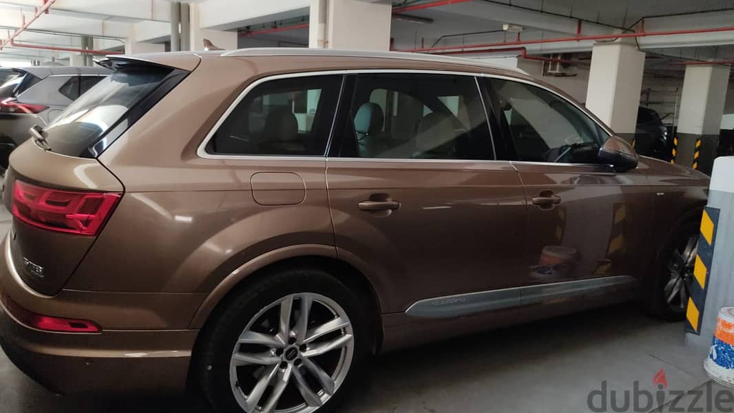 Audi Q7 2016 0