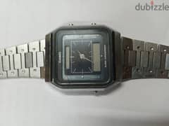 توجد ساعة يد ماركة قديمه واصليھ CASIO بحالة ممتازة ونظيف سعر ٥٠دينار