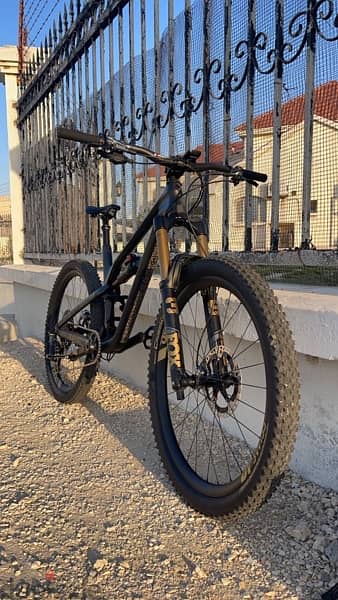 Canyon full suspension bike