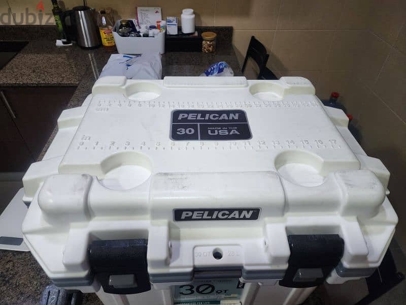 PELICAN ELITE 28 LT Professional Cooler 3