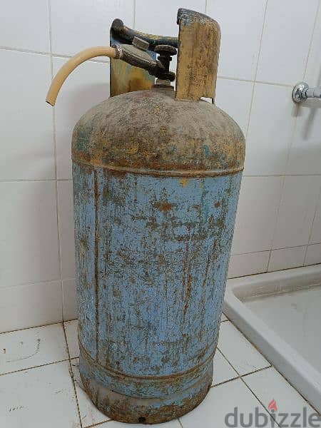 Gas cylinder 1