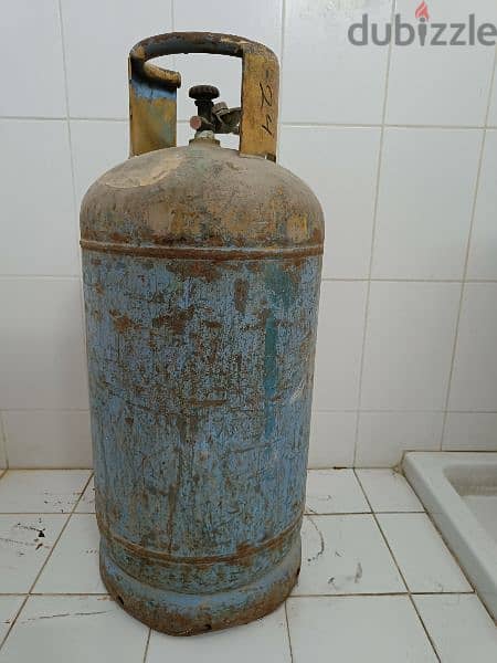 Gas cylinder 3