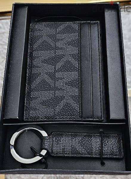 MK men card holder and car key chain 2