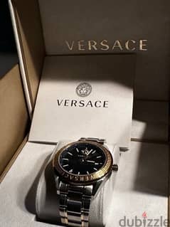 versace male watch with gurantee 0