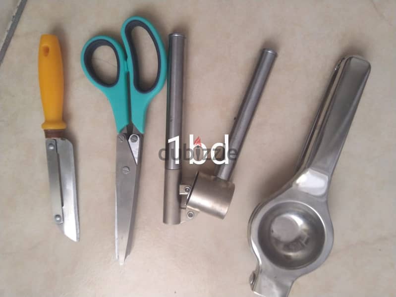 Kitchen items for sale. 7