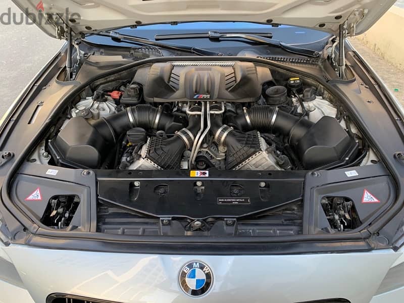 BMW M5 F10 4.4L Twin Turbo 7