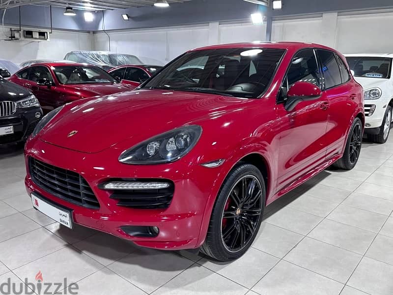 2013 Porsche Cayenne GTS 0