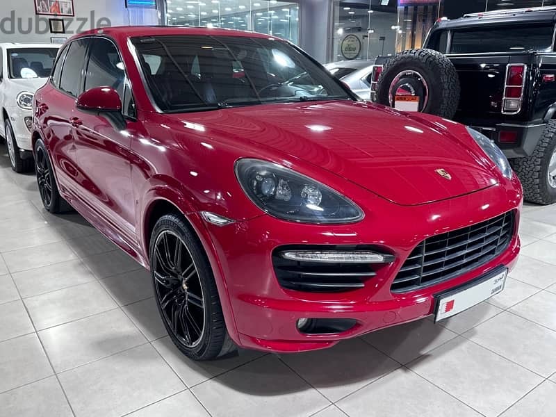 2013 Porsche Cayenne GTS 2