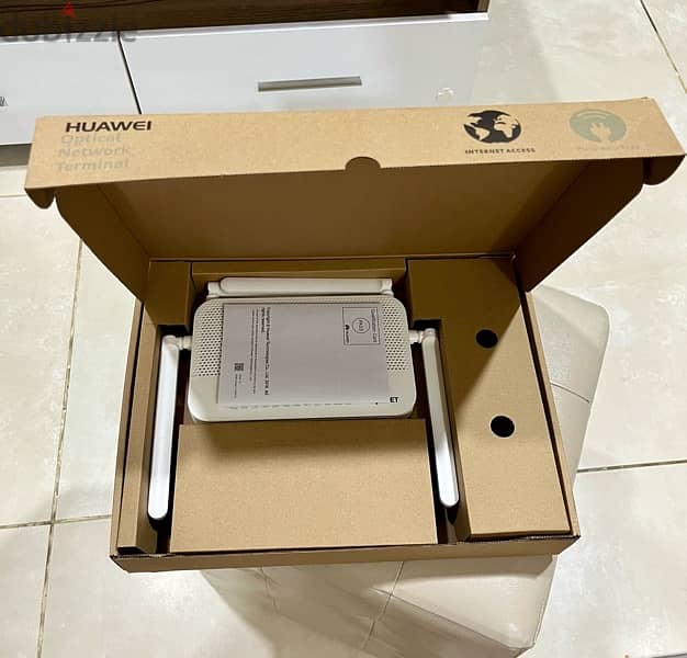 Huawei Router with box for immediate sale 1