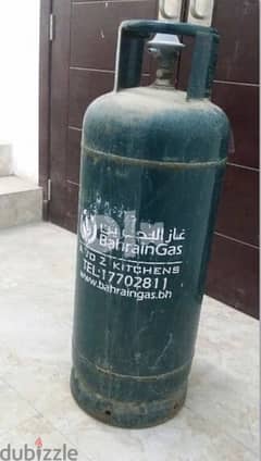 bahrain gas cylinder mediem size with regulator 0