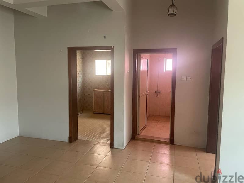 Flat for rent in sanad 3 room 3 bathroom 4