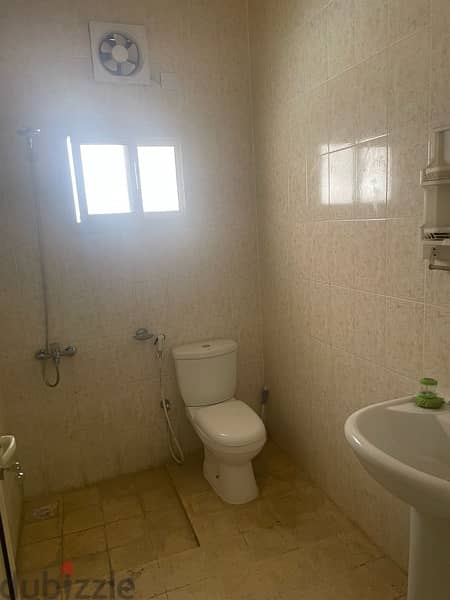 Flat for rent in sanad 3 room 3 bathroom 5