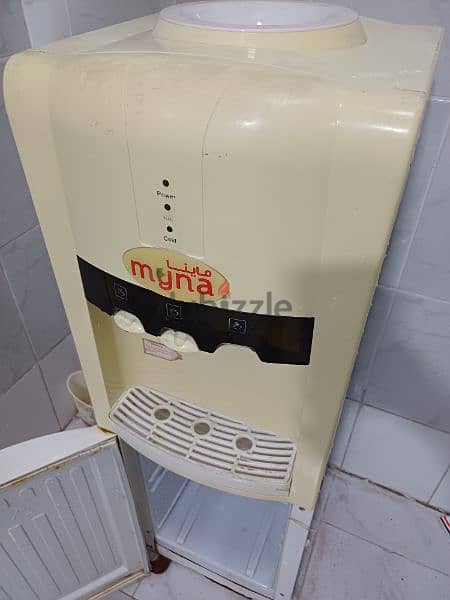 Dispenser myna 0