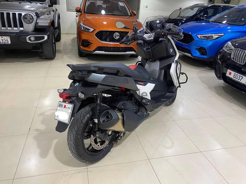 BMW C400X 2021 (White) 4