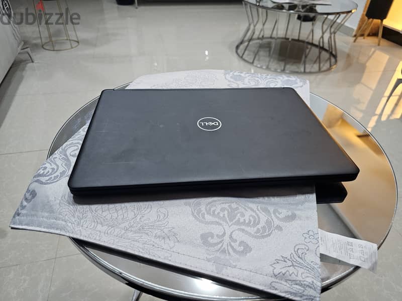 Dell laptop core i5 8th 8gb 256gb 3