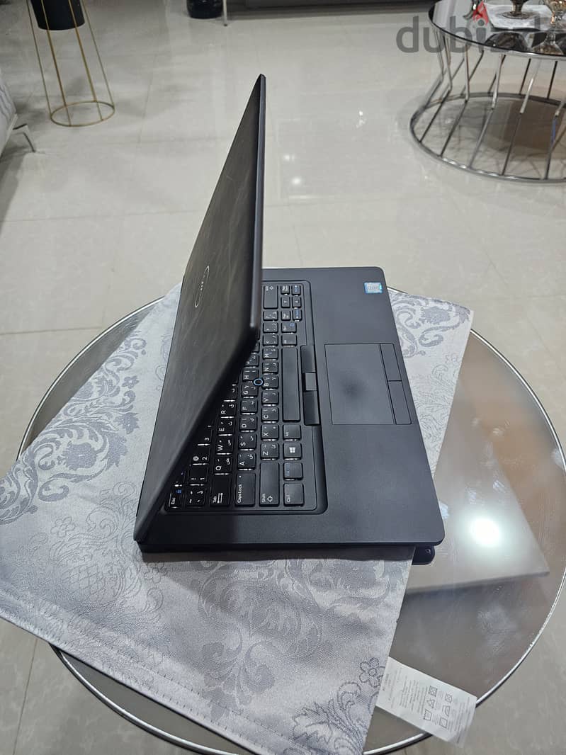 Dell laptop core i5 8th 8gb 256gb 5