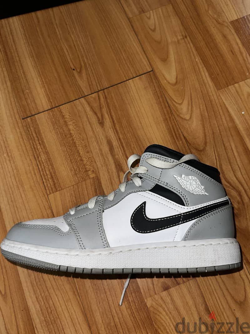 Nike Air Jordan 1 Mid Light Smoke Grey 2