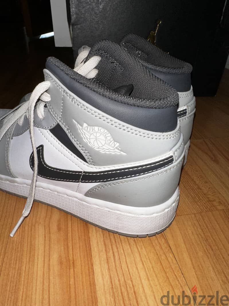 Nike Air Jordan 1 Mid Light Smoke Grey 4