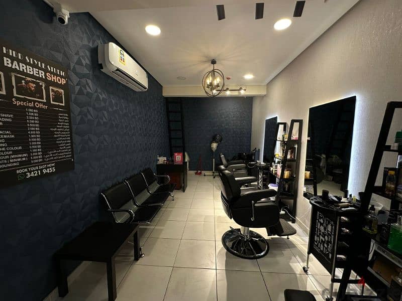 Men's Salon (For Sale) 0