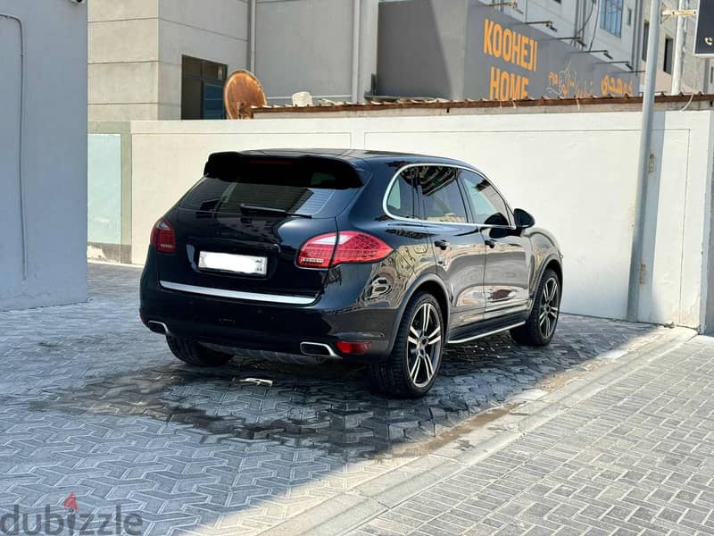 Porsche Cayenne S 2012 5