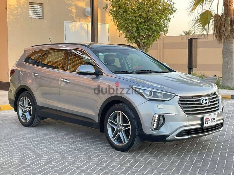 2017 model full option Hyundai Santa Fe 0