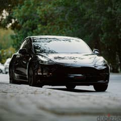 Tesla Model 3 2022 Auto Pilot / Mint Condition