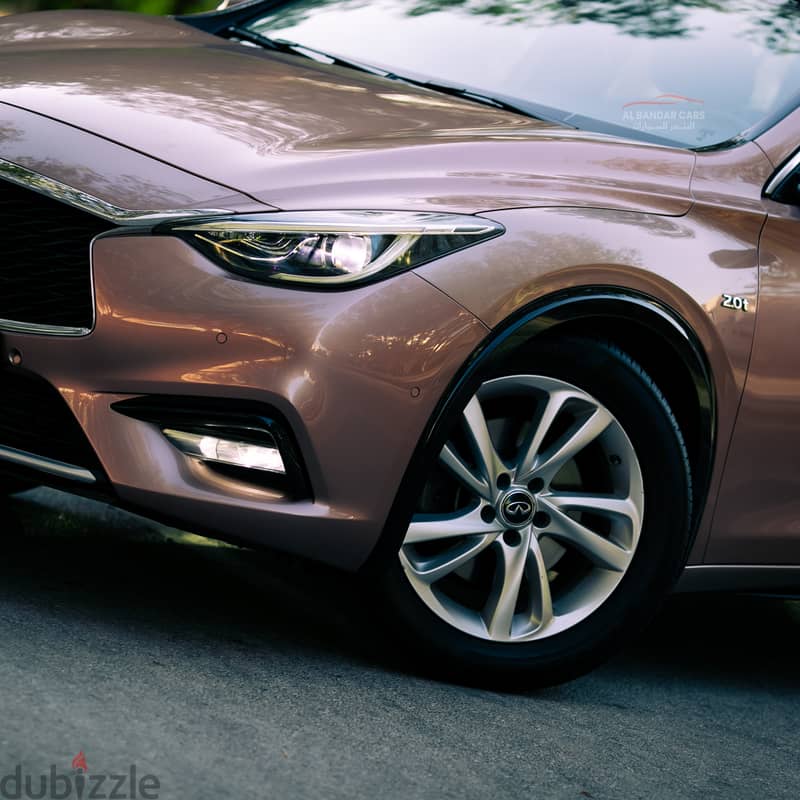 Infiniti Q30 2017 / RoseGold / Good condition 8