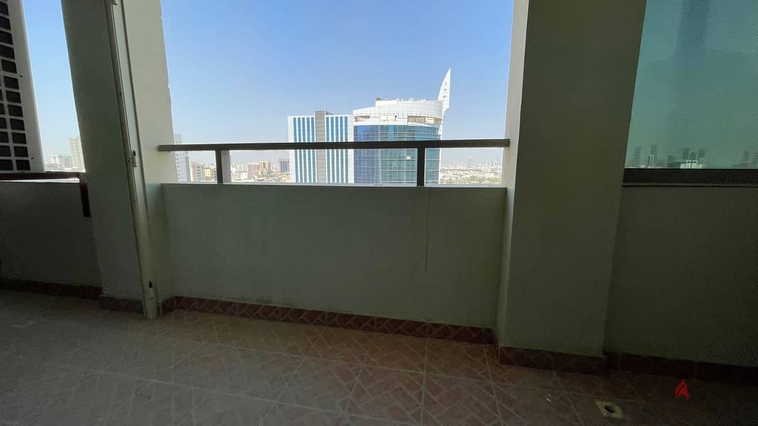 2 Bedroom| Sea View| Balcony| Internet |Inclusive 9