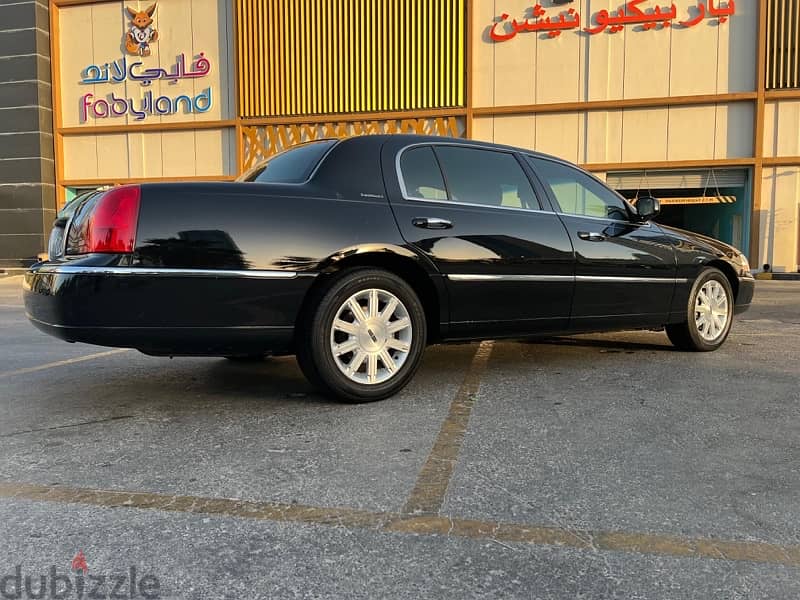 2010 Lincoln Town Car “Single owner, 26,000km” 2