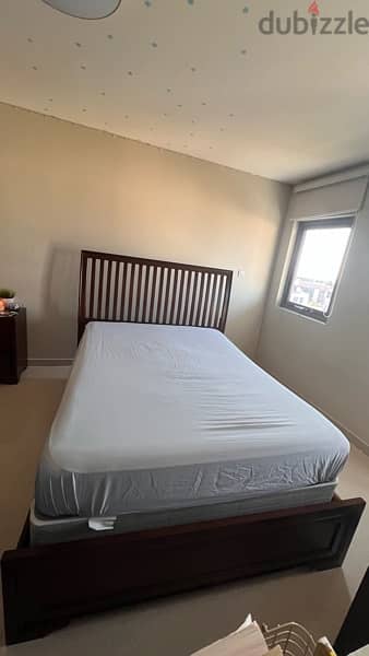 queen size bed and 2 side tables 1