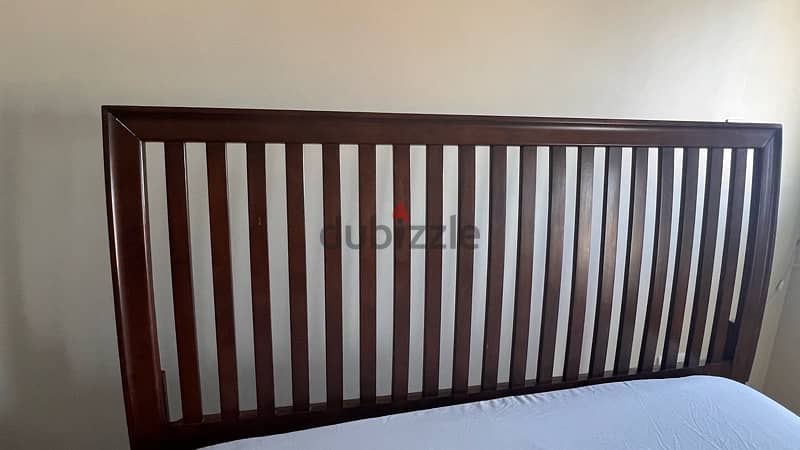 queen size bed and 2 side tables 2