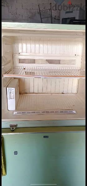 Fridge for sale in good condition, with installation and warranty 3