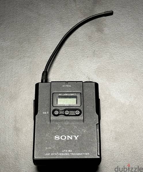 sony wireless microphones with protective case 2