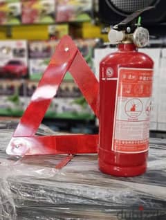 Car fire extinguisher with reflective warning triangle