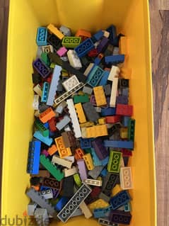 400+ Lego bricks