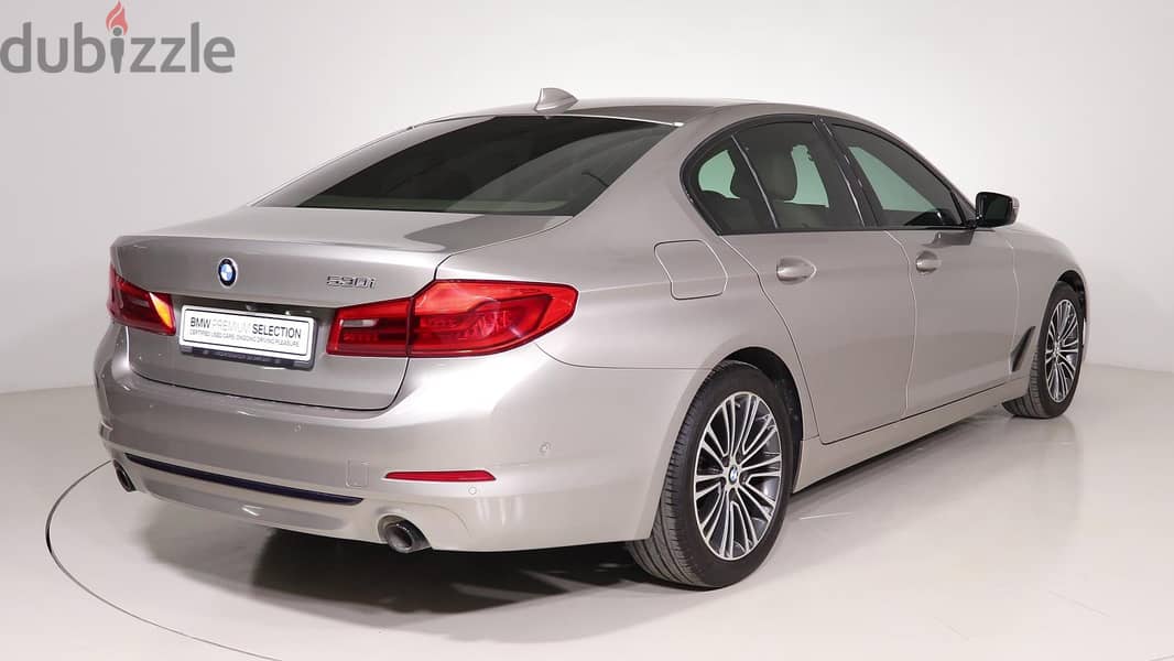 BMW 5-Series 2019 6