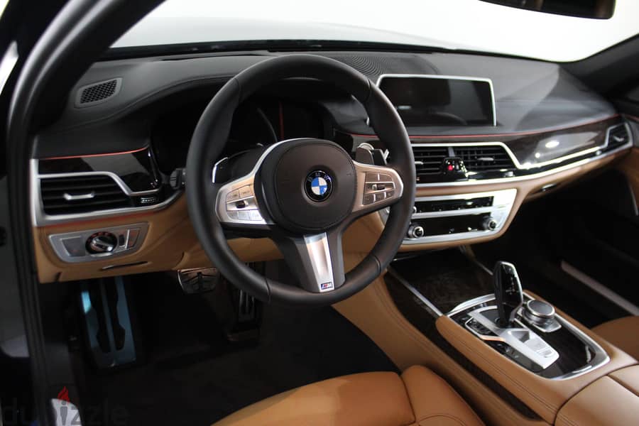 BMW 7-Series 2022 8