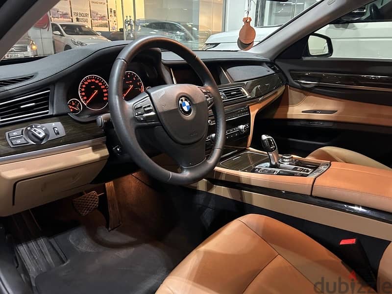 BMW 750Li ONLY 23000Km Brand New condition fully loaded 0 accidents 5