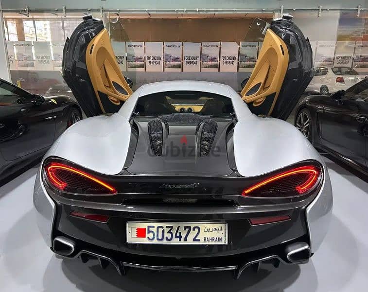 Mclaren 570S RWD 2017 
18000 KM only agent history 7