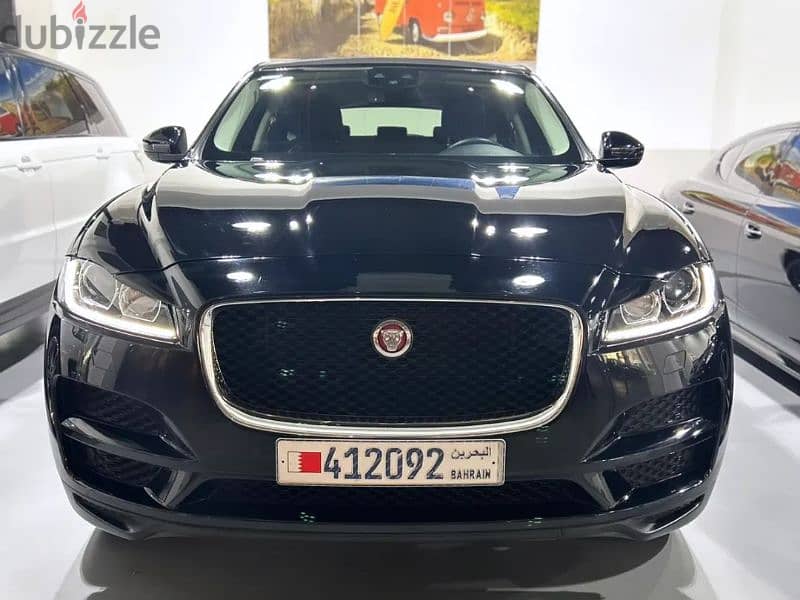 Jaguar F-Pace 35T AWD 2017 V6 3.0L SC 340 HP 83000 km Agent maintained 7