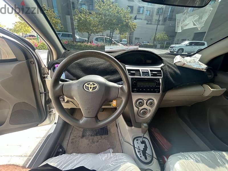 Toyota yaris 1